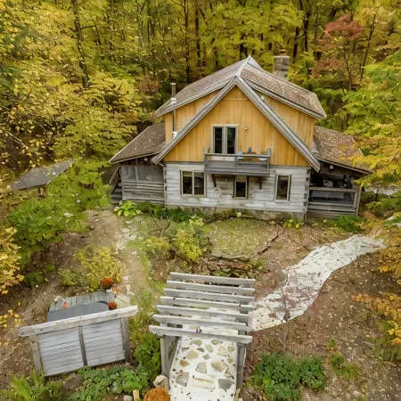 Executive Forest Sanctuary/2 King Beds, Hot Tub & Trails -Near Lake Lemon