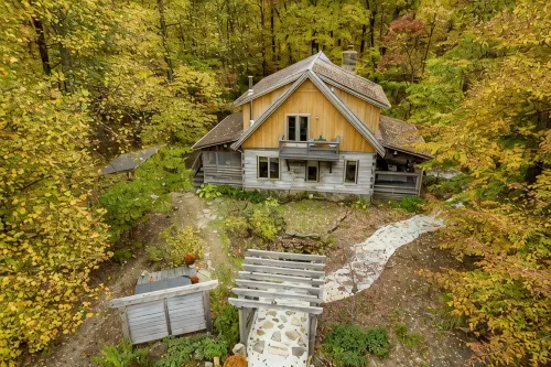 Executive Forest Sanctuary/2 King Beds, Hot Tub & Trails -Near Lake Lemon - 4 tähden