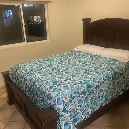 Cozy condo 2 minutes from the beach at a tennis resort gated community