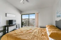 7 mins from your waterfront deck to downtown! Peaceful, private, roomy. - 3-Sterne