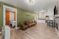 The Pit Stop - Car Themed Apartment in Blackfoot