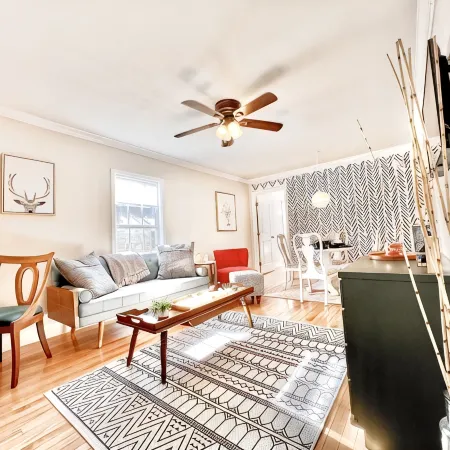 Wine and Wedding Mountain Getaway at Arborview - 5 minutes from Downtown