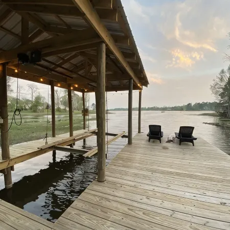 Shore Thing Waterfront Home with private covered boat dock on Toledo Bend
