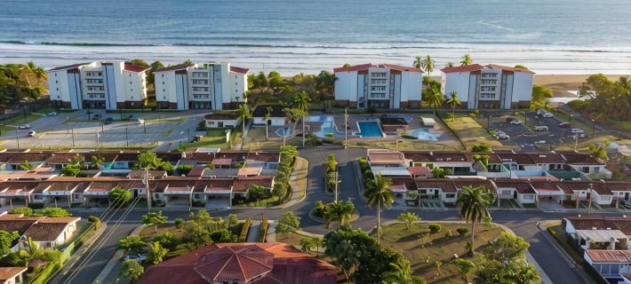 Beachfront Hotels in Parrita