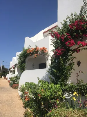 Coastal Benagil apartment. Rooftop & pool. Walk to beach, caves & restaurants - Condos