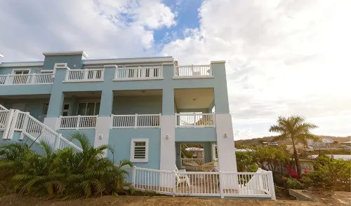 Seahorse Suite – Stunning Caribbean Views , Covered Terrace & Family Friendly! - 露台