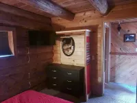 Cozy Middle Fork Cabin.                          Across from Clearwater River - Hytter
