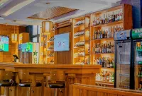 Royal Mgwasi Hotel - bar