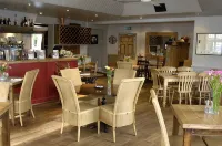The White Lion Inn - parking
