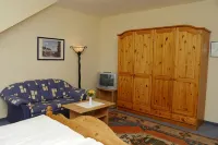 Erbenholz Hotel - 3-Star
