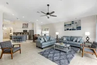 Lovely home near Disney with a Heated pool and game room in a resort community. - Træningscentre