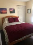 Cozy- 2-Bedroom clean and Quiet- Maple St. Walk anywhere - Homestays