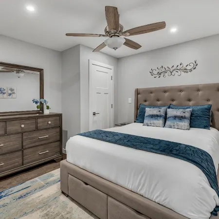 Copper Ridge! New Lovely 2 Bedroom Unit! 1200 Sqf