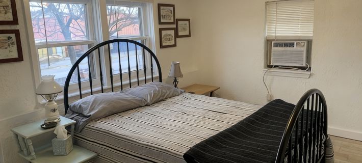 Cheerful 2 bedroom cabin in beautiful Medicine Park! Hotels in Comanche County