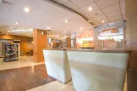 Life Hotel Mayjend Sungkono - Bãi đậu xe