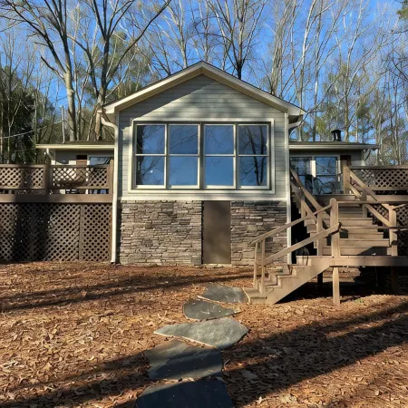 Private Lakefront Oconee Cottage! Great View & Location! Peaceful retreat.