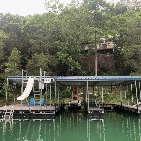 Kozy Kove Lakefront, Private Cove Near Jumping Bridge, Tram, Fits 4+ Families