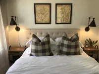 Newly Remodeled Spacious Downtown Apt blocks away from Lake Superior - Condos