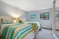 Serene & Modern~ Ocean Front View~ 2 Bd 2 Bth~1st Fully Remodeled - 무료 와이파이