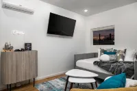Vibrant townhome near downtown, breweries & campus - Bungalows