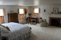 5 minutes from Notre Dame - Spacious 4 Bedroom Home - 4-Star