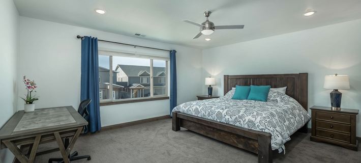 Large Townhome, Fenced Yard, 4 Miles to Downtown & MSU, A/C, Walking Trails Hotels in Bozeman