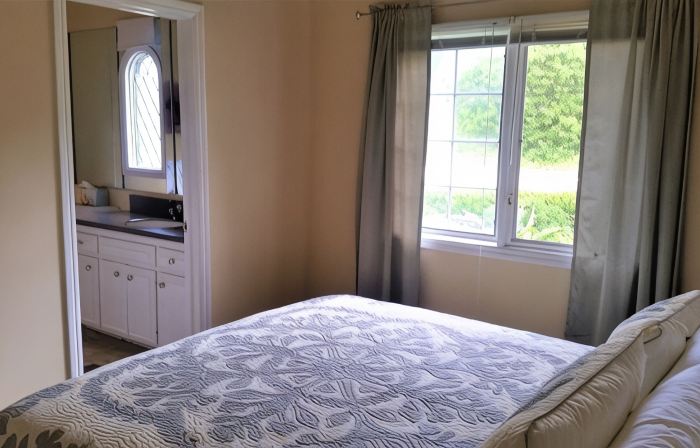 1BR Guest Apartment On Private Estate -KING BED- Pick Oranges by the Front Door