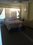 Cozy 1 bedroom on the water!Apt2 - Condos