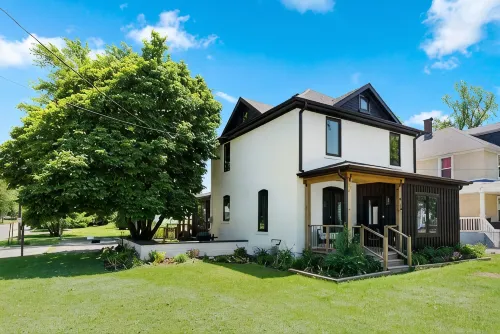 Breezy Chic: Fresh Spring Vibes at The Modern Oak walkable to town! - Wi-Fi