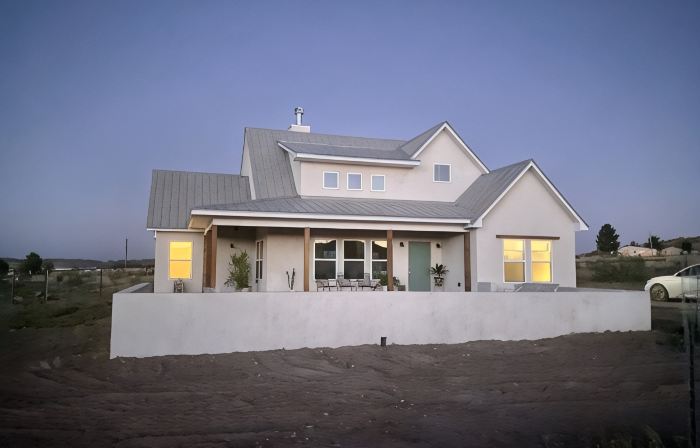 Contemporary all new, entire home perfect for a luxury getaway