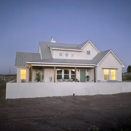 Contemporary all new, entire home perfect for a luxury getaway