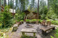 Swimming Pool, Pickleball, Tennis, Basketball Courts, Private Hot  Tub, Sauna. - Chalets