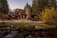 Creekside Luxury Retreat • 8Br • Walk to Shops, Dining & Shuttle • Sleeps 22 - 4-Star
