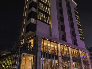 Best Western PLUS Runway