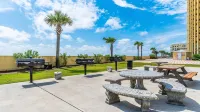 The Oasis of Orange Beach, formally named Phoenix West II, Beachfront Complex - Jacuzzi