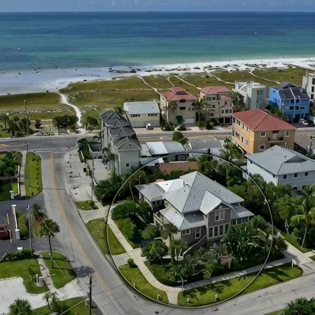 Stunning 1-Bedroom, Remodeled Apartment Overlooking Pool Near the Beach