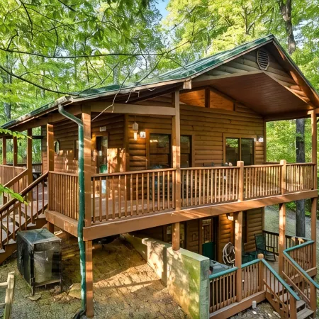 Smoky Mountain Log Cabin · Hot Tub · Fire Pit ·2 Kings · Game Room