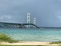 Tiffany's Premier Studio Vacation Rental Downtown Mackinaw City - Homestays