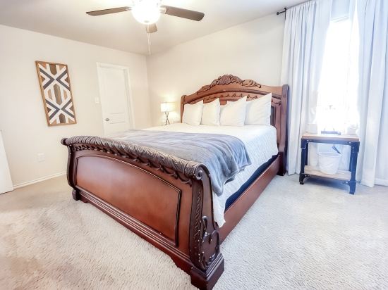 Stylish Family Home  Near Lackland  POOL!