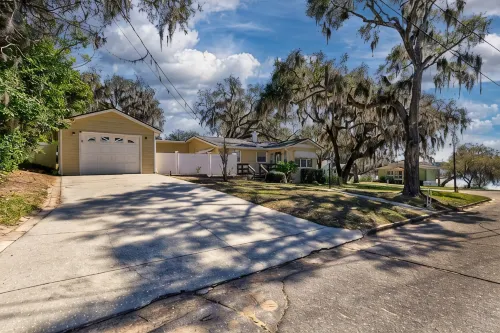 Cozy, Close to downtown Lake View home. - Homestays