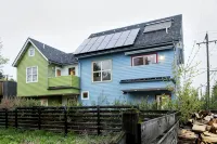 Fantastic Modern "Green" Home In Downtown Bozeman.  RegSTR23-00029 - balcone
