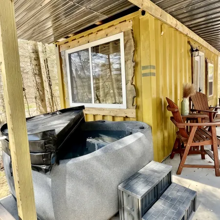 Get 'WilderMcFaddenRidge mins from New River Gorge Nat'l Park w/hot tub!