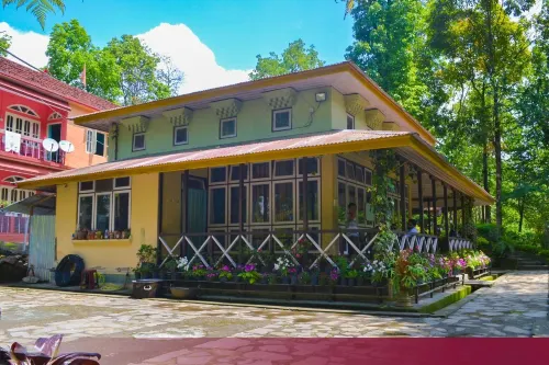 Lampokhari Village Resort - Aritar - Homestays