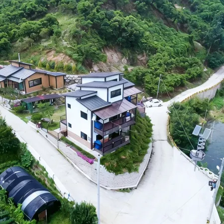 Chilgapsan Kkachinae Pension