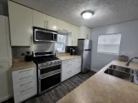 Cozy 4 Bedroom Home Away from Home - Wifi