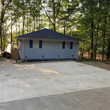 Uncork, Unwind, Relax @ this Family & pet Friendly Lake Home #1