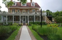 Chez Truchon Bistro-Auberge - Losmen