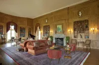 Oheka Castle Hotel & Estate - parking