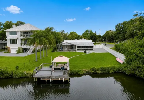 Palms Paradise. Pool. Waterfront. Near Space Coast Beaches. - Wifi