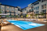Mint House - Menlo Park - Pools